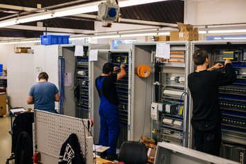 Worker with Switch cabinet